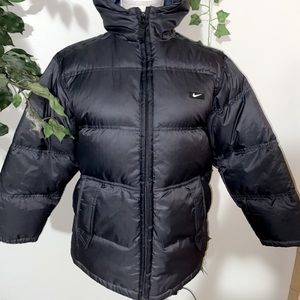 Black Nike Puffer Jacket Size Medium (10-12)